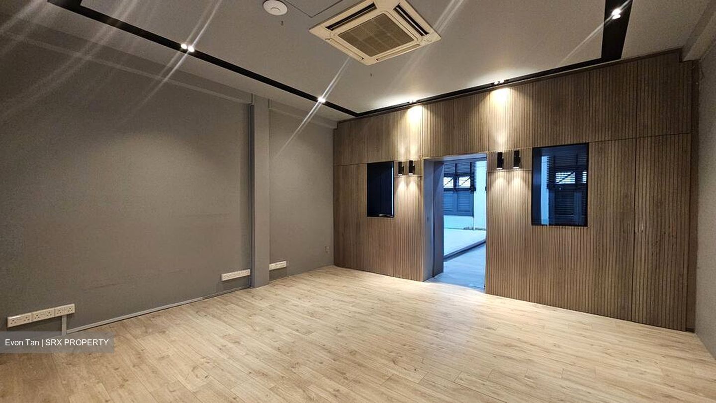 Smith Street (D1), Office #602990071